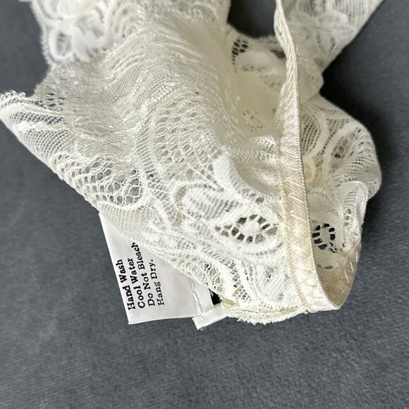 Vintage New Natori Panties Hi Cut Size 5 100% Nylon Lace Satin Cheeky Ivory - Picture 8 of 9